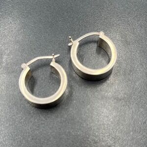 925A Sterling silver Minimalist chunky huggie J-hoop Brushed matte design